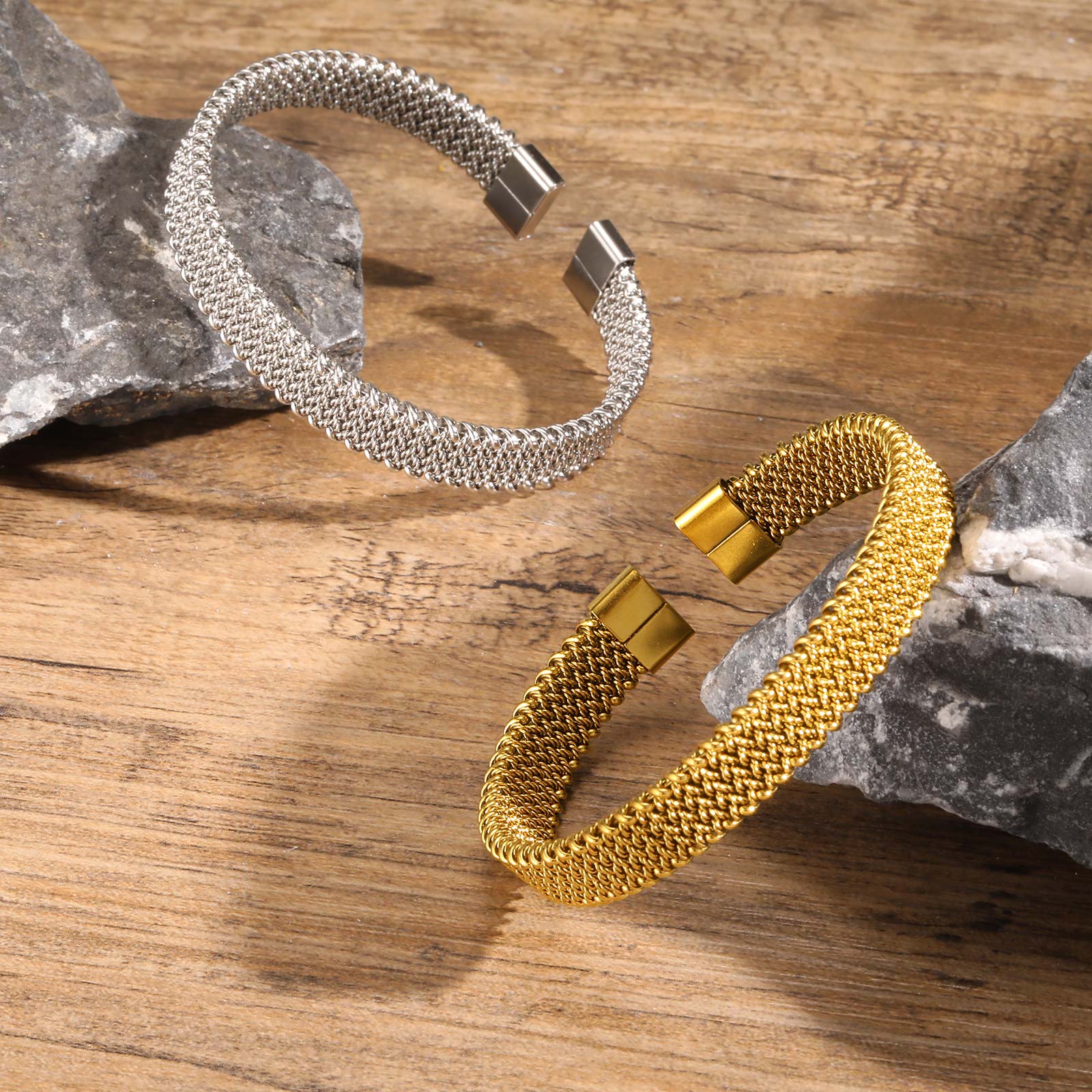 女性用ストレッチストラップ付き編組オープンブレスレット、ステ - Mesh Strap Metal のレビューと価格