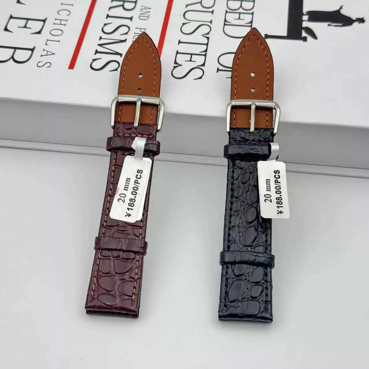 薄い本革時計ベルトストラップ 10 12 13 14 15  - Suede Strap Watch のレビューと価格