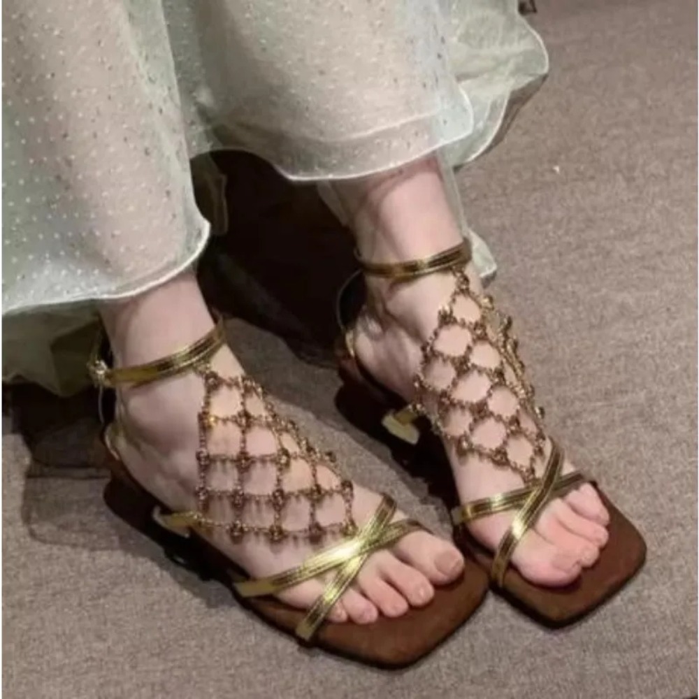 気品のあるハイヒール レディース 夏用 スクエアトゥ オープ - Mesh Strap Metal のレビューと価格